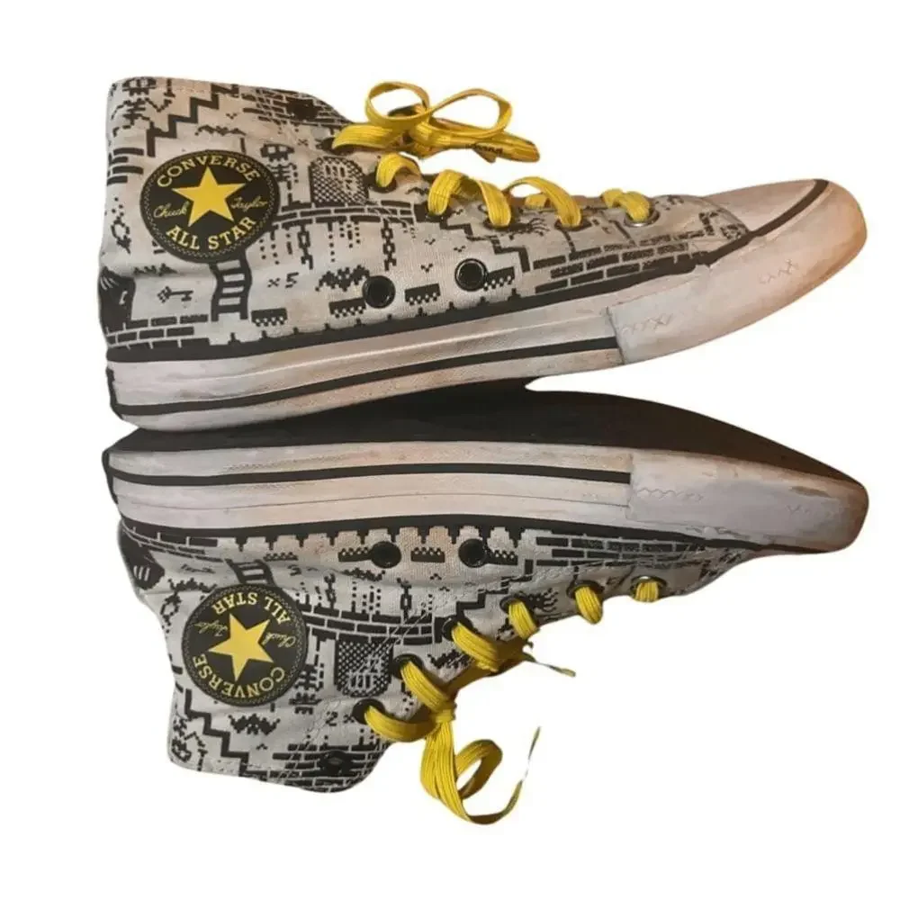 Rare Jr Converse size 4